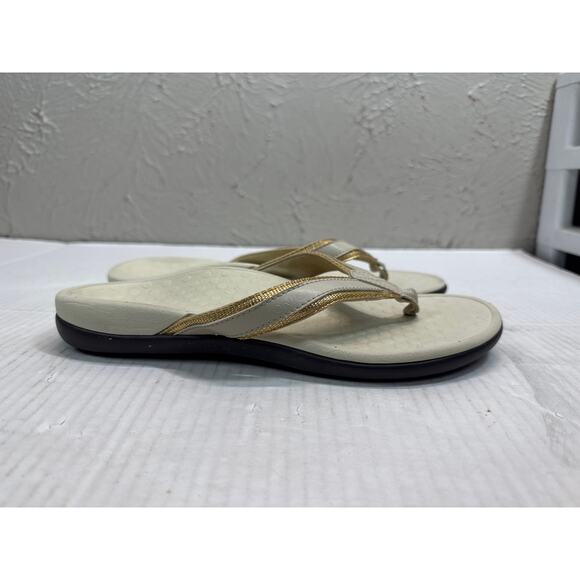 Vionic Women’s Tide II Orthotic Sandal Flip Flop Thong Beige Gold Accent Size 8 - Picture 2 of 5
